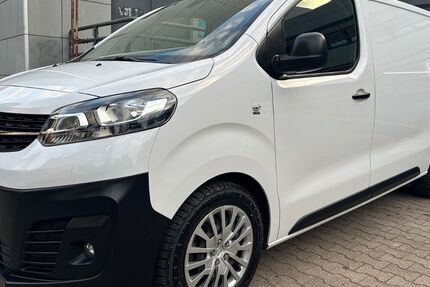 Opel Vivaro 114.985 km 15.890 &euro; Berlin 13353