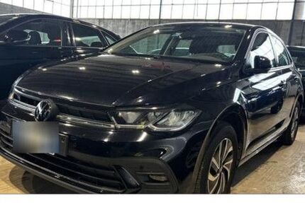 VW Polo 23.682 km 18.820 &euro; Halle (Saale) 06110