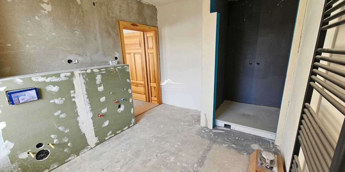 Vielseitige Immobilie im Industriestil – mit Stellplätzen, Eventfläche & Ausbaupotenzial - Gewerbeobjekt Chemnitz Hilbersdorf | Angebot:22865929