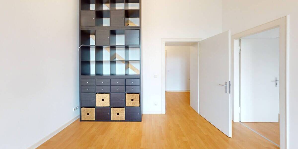 Etagenwohnung Düsseldorf Friedrichstadt - 2 Zimmer, 81 m&sup2;, 1.100&euro; | Angebot:26379723