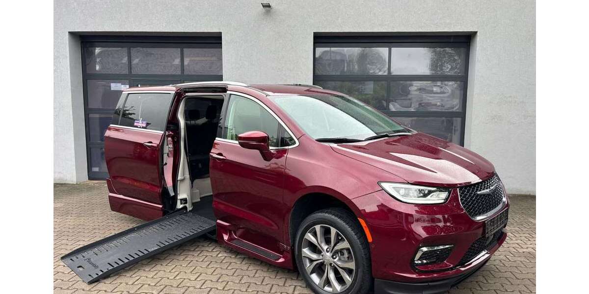 Chrysler Pacifica 11.000 km 69.950 € Würzburg 97084