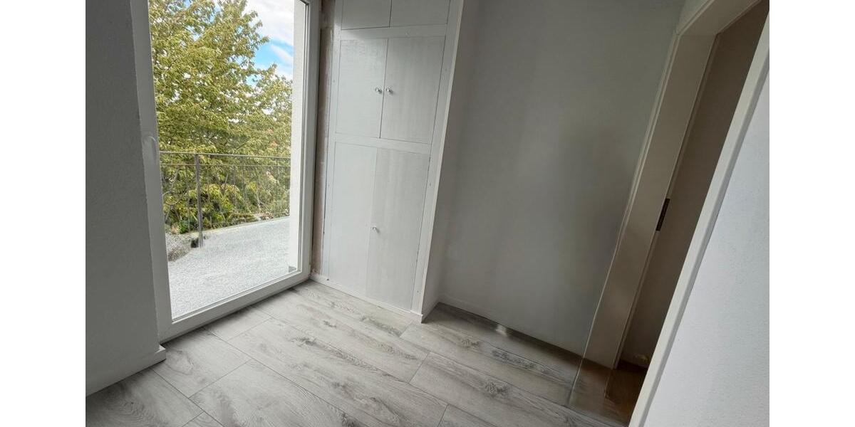 Dachgeschoßwohnung Baunatal - 2 Zimmer, 65 m&sup2;, 690&euro; | Angebot:26632470