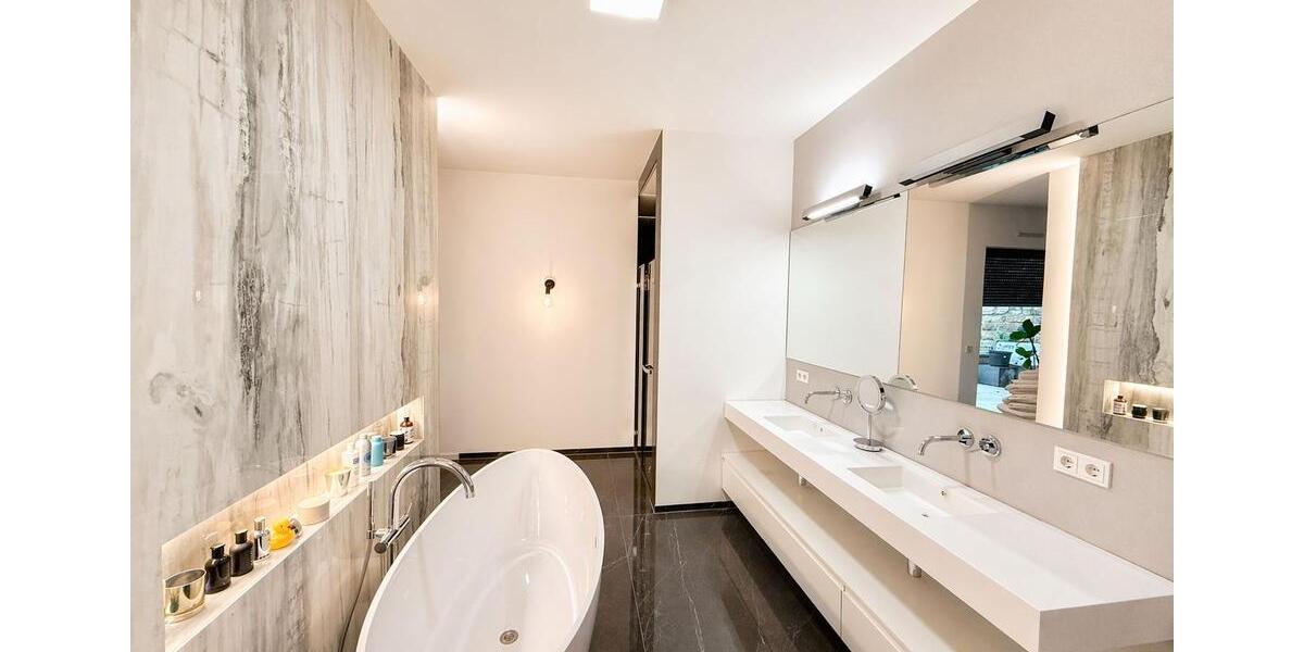 Einfamilienhaus Dresden Neustadt - 4 Zimmer, 229 m&sup2;, 3.899&euro; | Angebot:26617671