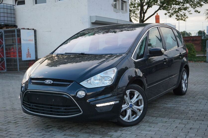 Ford S-Max 248.000 km 1.800 € Dresden 01067
