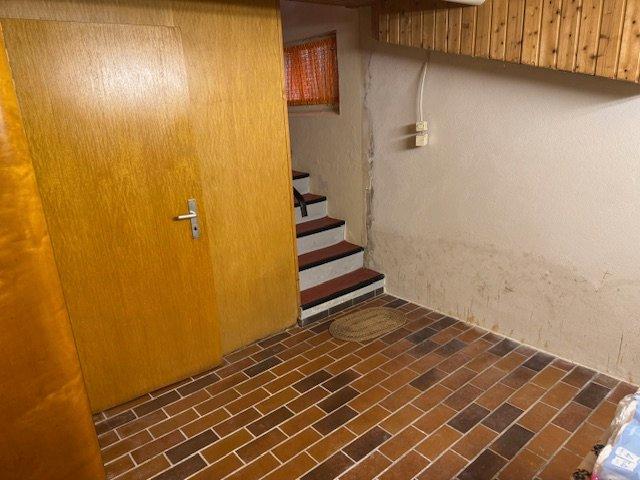 Einfamilienhaus Varel - 7 Zimmer, 140 m&sup2;, 280.000&euro; | Angebot:26234428