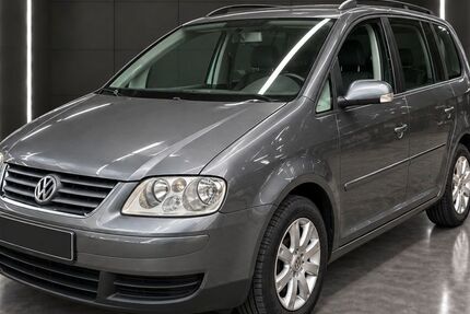 VW Touran 156.000 km 4.499 &euro; Hameln 31789