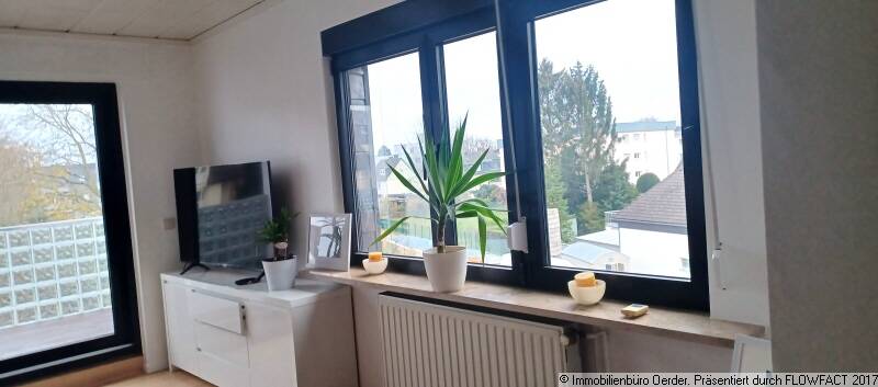 Ab sofort! In Ruhiglage - Ideal für Single Paare 2 Zi, EBK, TOP Süd- Balkon. (aktuell möbliert)