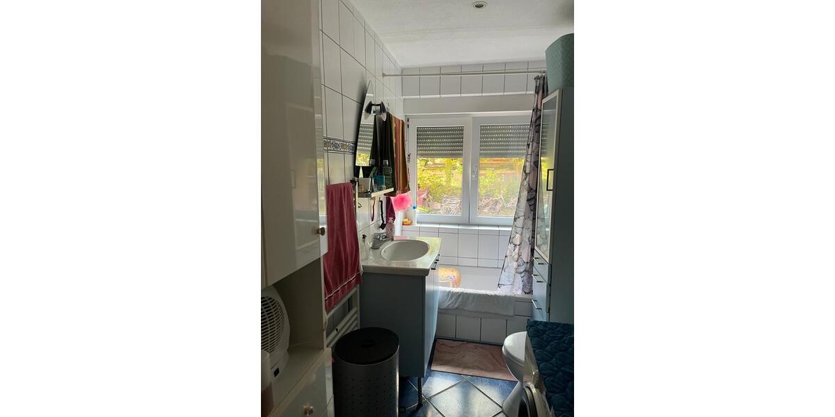 Hochparterre Freiburg im Breisgau Brühl - 3 Zimmer, 64 m&sup2;, 379.000&euro; | Angebot:26960674