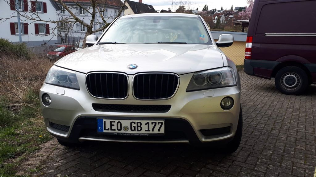 BMW X3 179.000 km 13.400 &euro; Teningen 79331