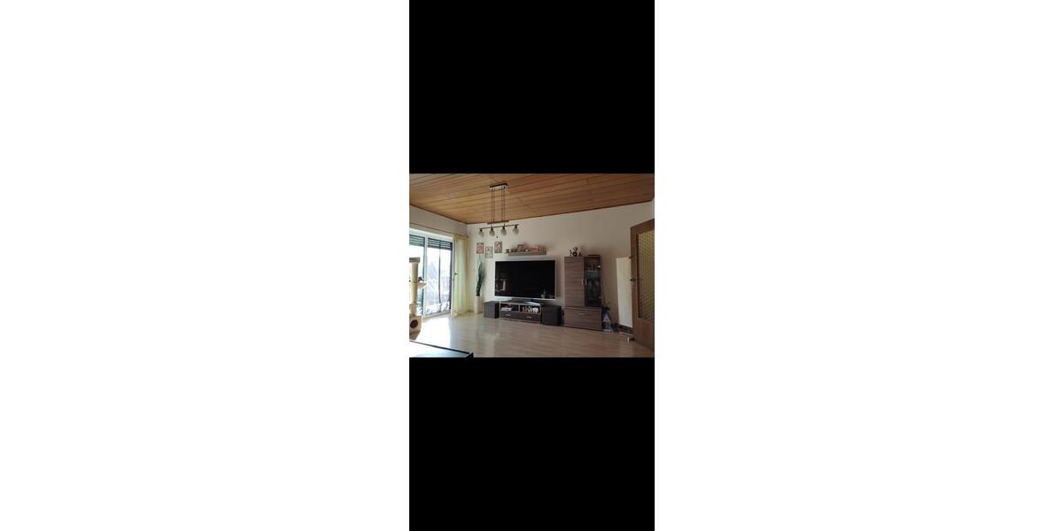 Etagenwohnung Hengersberg - 4 Zimmer, 125 m&sup2;, 850&euro; | Angebot:26384522