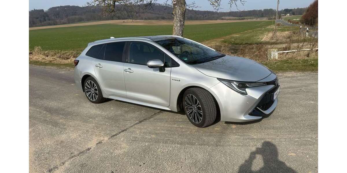 Toyota Corolla 74.000 km 22.649 &euro; Salzhemmendorf, Flecken 31020