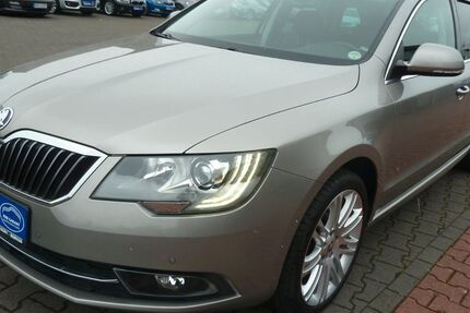 Skoda Superb 76.000 km 11.800 &euro; Hamm 59073