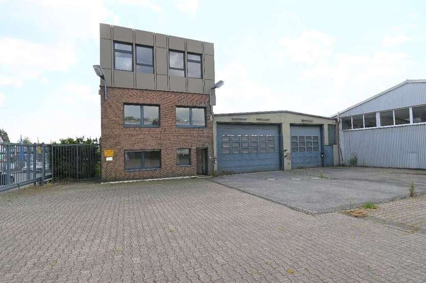 Halle in Solingen 985.000 € 420 m²