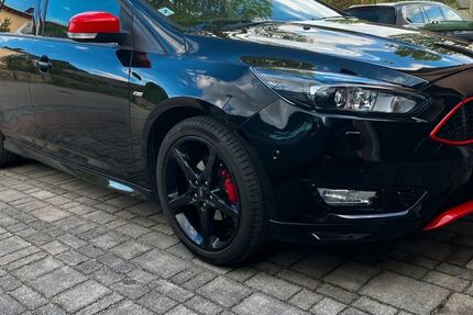 Ford Focus 158.500 km 7.980 € Schierling 84069