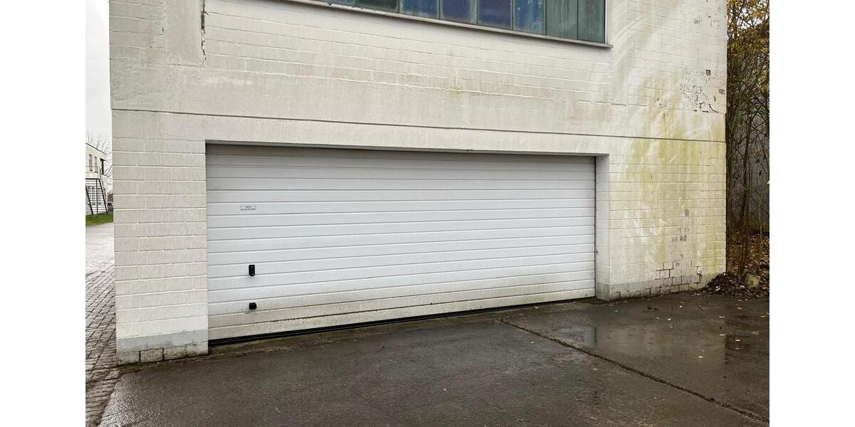 Hallenvermietung – Durchfahrhalle mit zwei Toren beidseitig bef zimmer