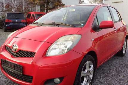 Toyota Yaris 99.200 km 4.700 € Karlsruhe 76135