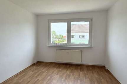 Wohnung Bad Sülze - 3 Zimmer, 70 m&sup2;, 365&euro; | Angebot:26877353