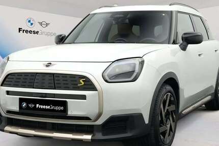 Mini Cooper SE Countryman 17.706 km 40.823 &euro; Oldenburg 26125