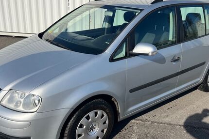 VW Touran 229.000 km 1.299 &euro; Berlin 12057