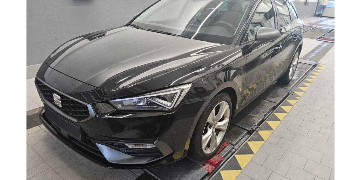 Seat Leon 33.000 km 21.990 &euro; Hohenbrunn bei München 85662