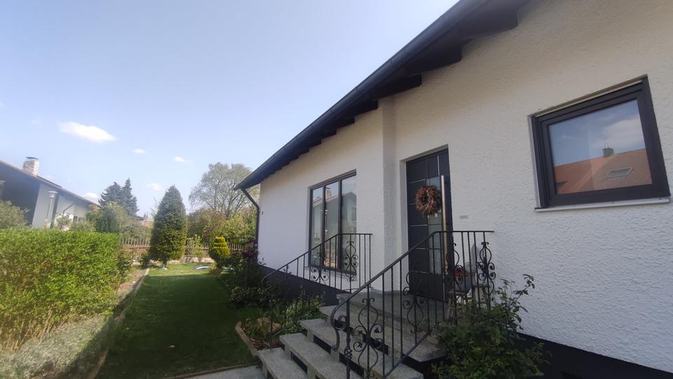 Freistehender Einfamilienhaus mit ausgebauten Keller Studio 5 zimmer