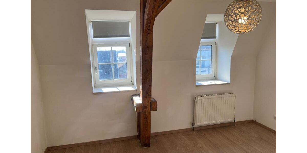 Dachgeschoßwohnung Plattling - 3 Zimmer, 72 m&sup2;, 700&euro; | Angebot:26448826