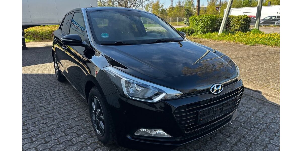 Hyundai i20 87.000 km 7.990 &euro; Saarlouis 66740