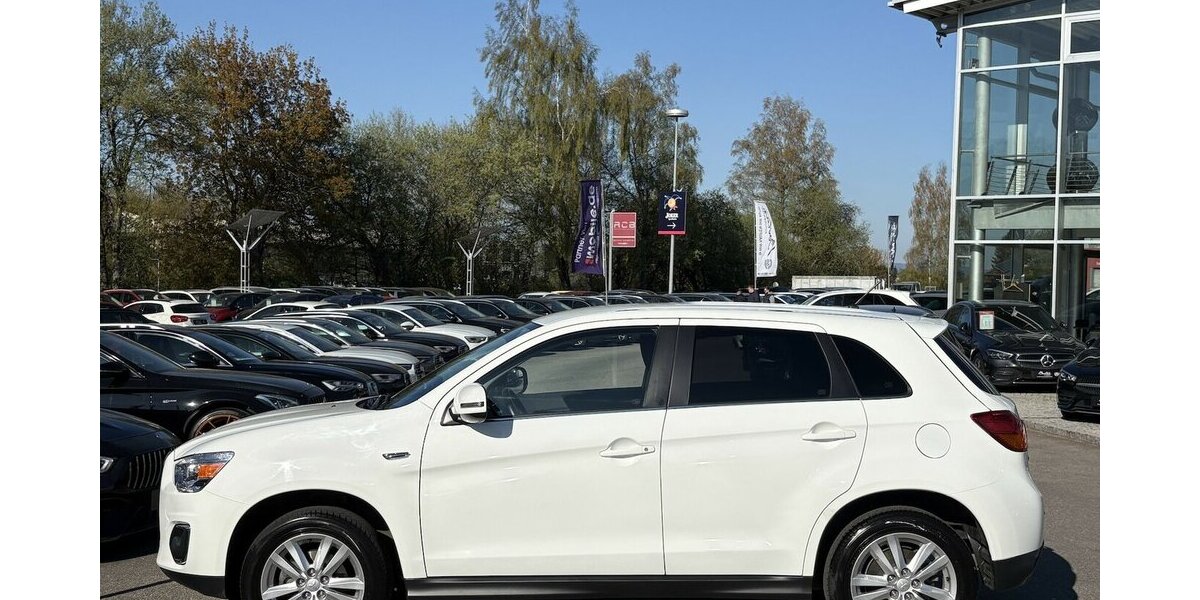 Mitsubishi ASX Basis 2WD PDC/KLIMA/SITZHEIZUNG/USB/1.HAND 46.244 km 5.700 &euro; Villingen-Schwenningen 78054
