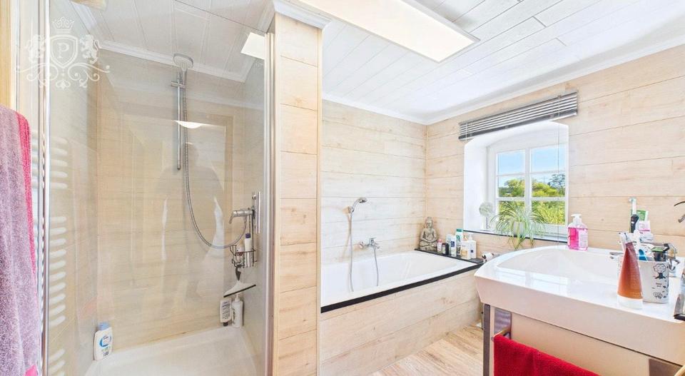 Bauernhaus, Landhaus Schönecken - 10 Zimmer, 220 m&sup2;, 498.000&euro; | Angebot:26855836