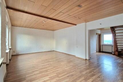 105 m² • 4 ZKB Wohnung • Ideal für WG • Jobcenter möglich • Garten • Top-Lage Elversberg 4 zimmer