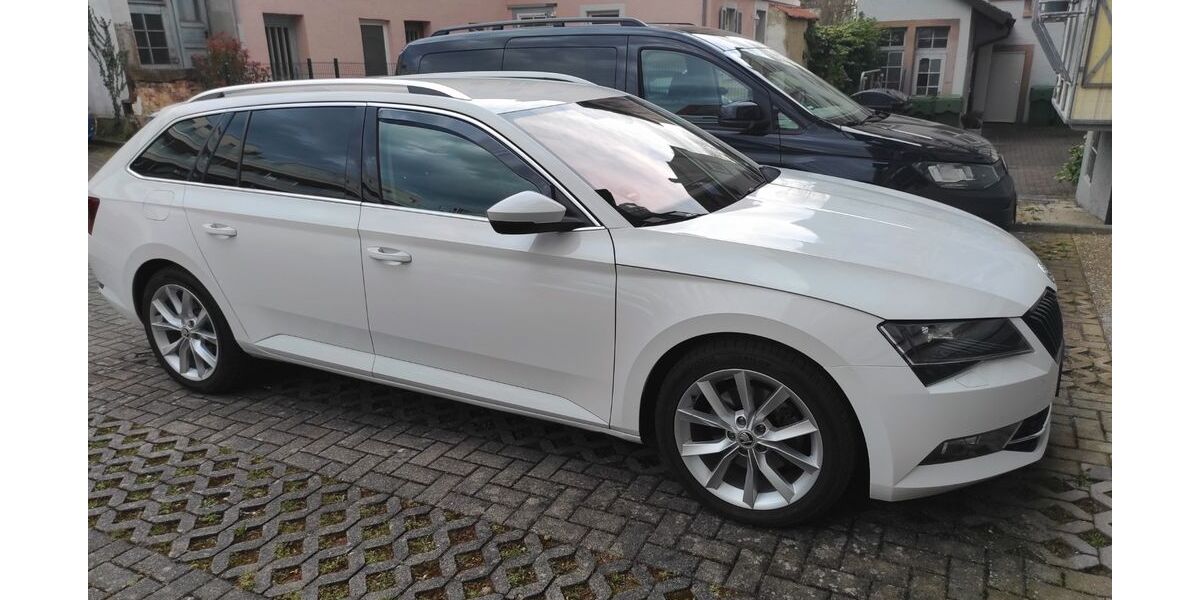 Skoda Superb 158.500 km 18.000 &euro; Lahr 77933