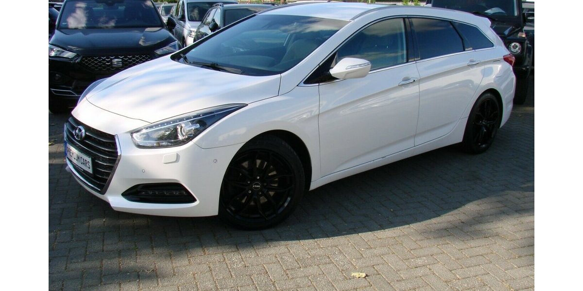 Hyundai i40 cw 1.7 CRDi Blue Premium DCT Infinity Leder 101.563 km 12.980 &euro; Falkensee 14612