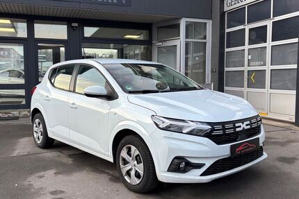 Dacia Sandero 4.029 km 17.790 &euro; Metzingen 72555