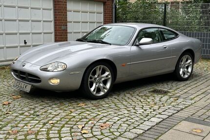 Jaguar XK8