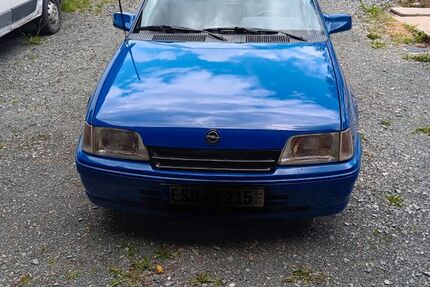 Opel Kadett 147.000 km 1.699 &euro; Kirchenthumbach 91281
