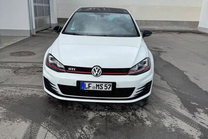 VW Andere 143.000 km 15.600 &euro; Laufen 83410