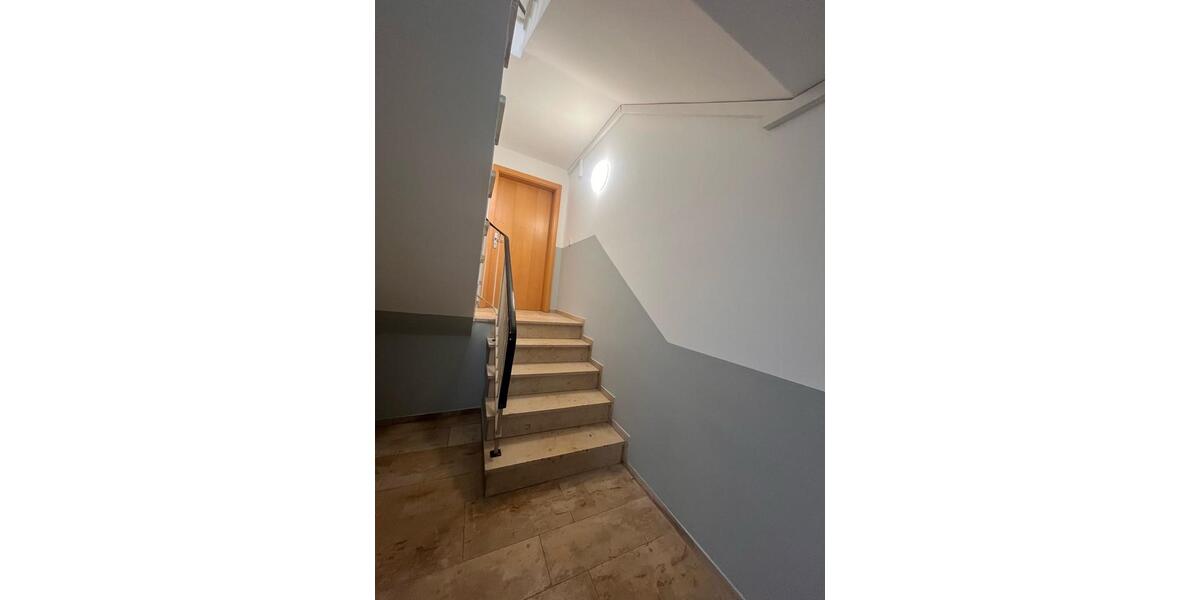 Dachgeschoßwohnung Hemau - 4 Zimmer, 75 m&sup2;, 850&euro; | Angebot:24803916