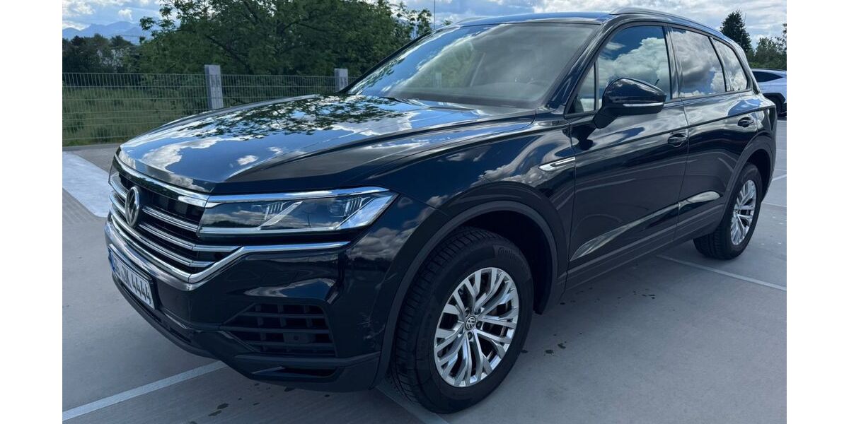 VW Touareg 158.000 km 29.699 &euro; Rosenheim 83026