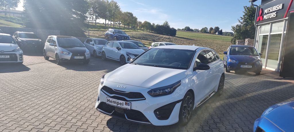 Kia pro ceed / ProCeed 68.000 km 24.900 € Schneeberg 08289