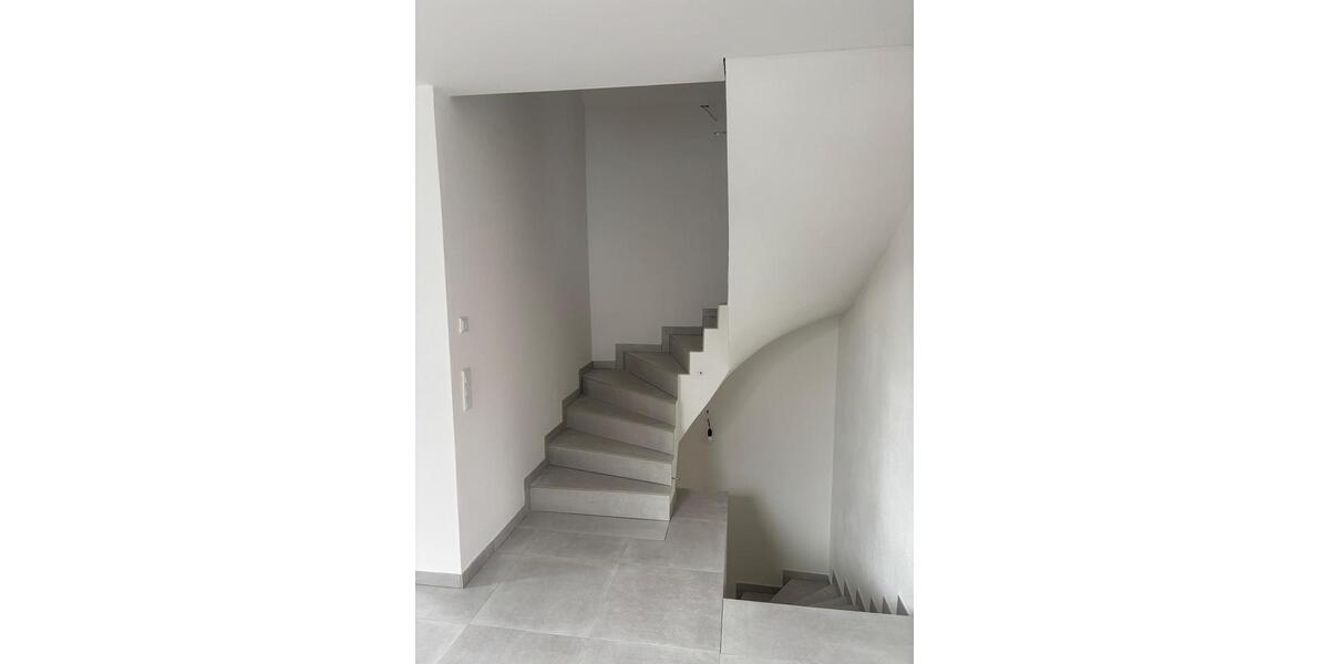 Einfamilienhaus Niedernberg - 3 Zimmer, 125 m&sup2;, 1.450&euro; | Angebot:23760571