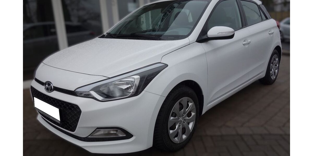 Hyundai i20 100.000 km 8.700 &euro; Herborn 35745