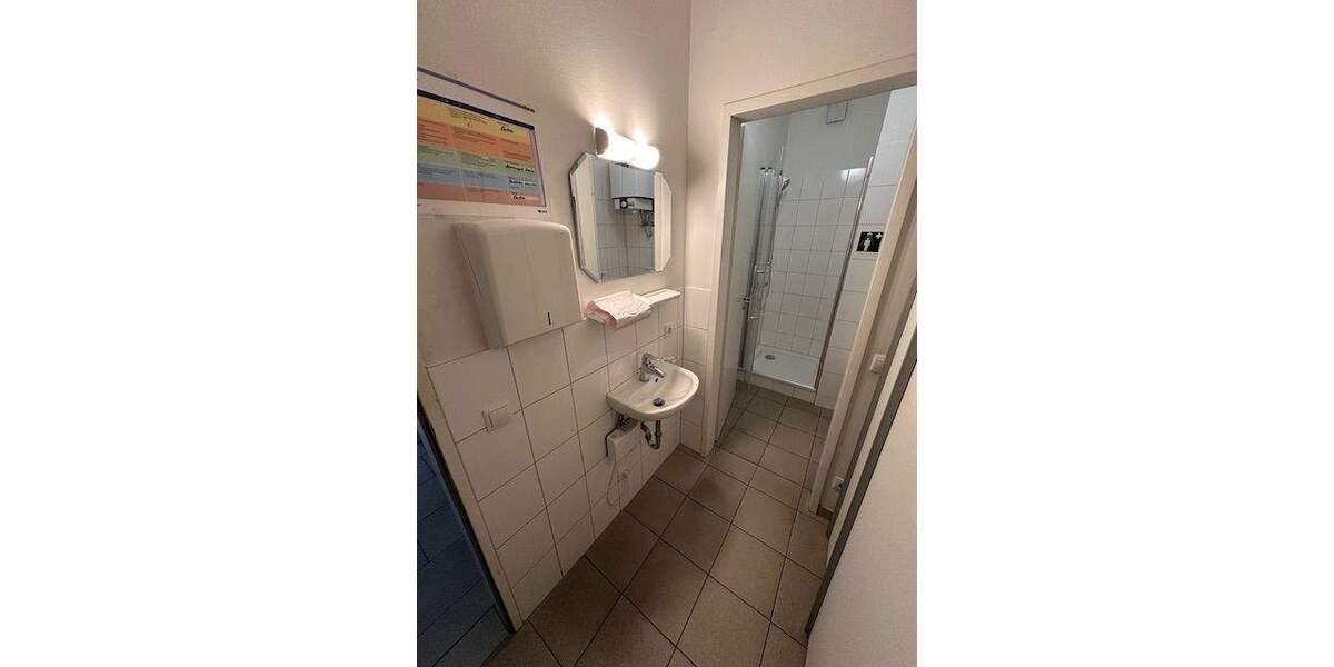Gewerbeobjekt Buxtehude - 8 Zimmer, 187 m&sup2;, 2.400&euro; | Angebot:25745124