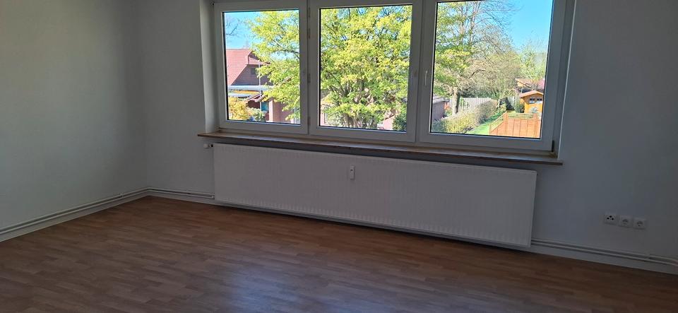 Etagenwohnung Zetel - 3 Zimmer, 66 m&sup2;, 320&euro; | Angebot:26267961