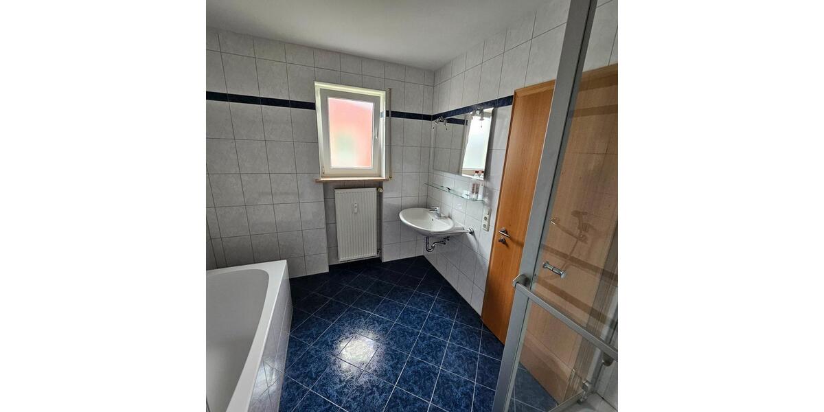 Etagenwohnung Deggendorf - 4 Zimmer, 115 m&sup2;, 1.100&euro; | Angebot:26413727