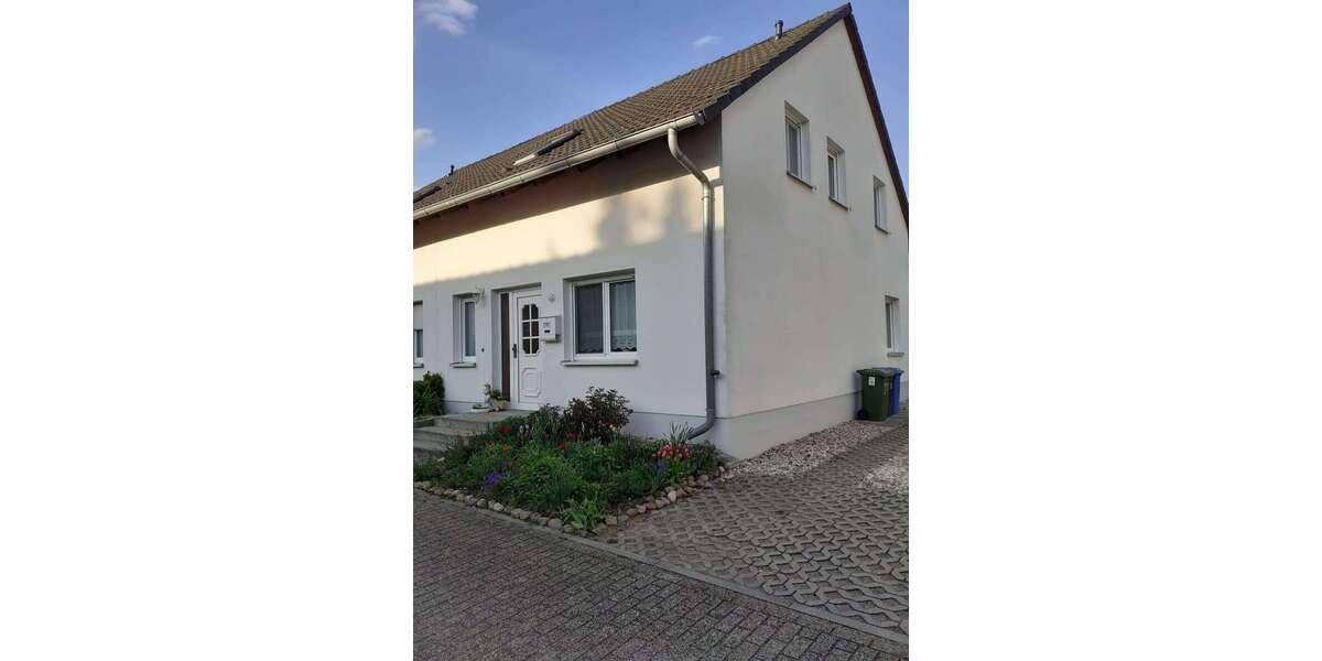 Haus zum Mieten in Südliches Anhalt OT Gnetsch 721 € 103 m² 3.5 zimmer