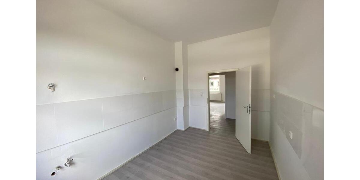Etagenwohnung Zwickau - 4 Zimmer, 95 m&sup2;, 675&euro; | Angebot:25052648