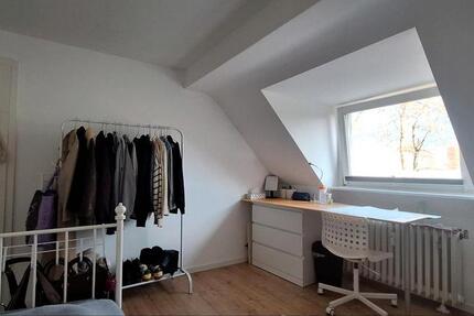 WG-Zimmer in 4er-Mädels-WG zu vermieten! 1 zimmer