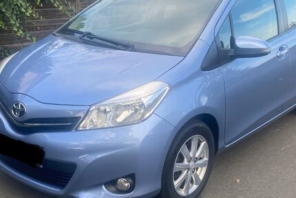 Toyota Yaris 148.000 km 4.900 &euro; Berlin 12203