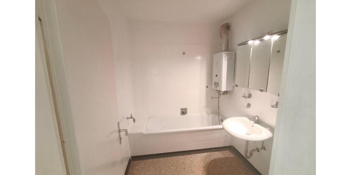 Etagenwohnung Essen Stadtbezirk VIII - 3.5 Zimmer, 74 m&sup2;, 245.000&euro; | Angebot:27416085