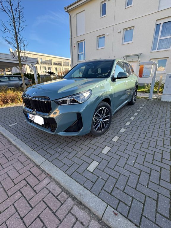 BMW iX1 9.000 km 41.499 € Berlin 12307